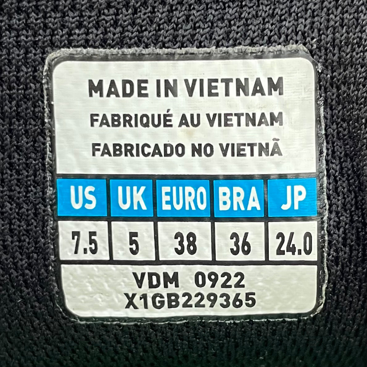 Mizuno Wave Phantom 3