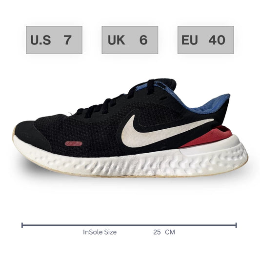 Nike Revolution 5