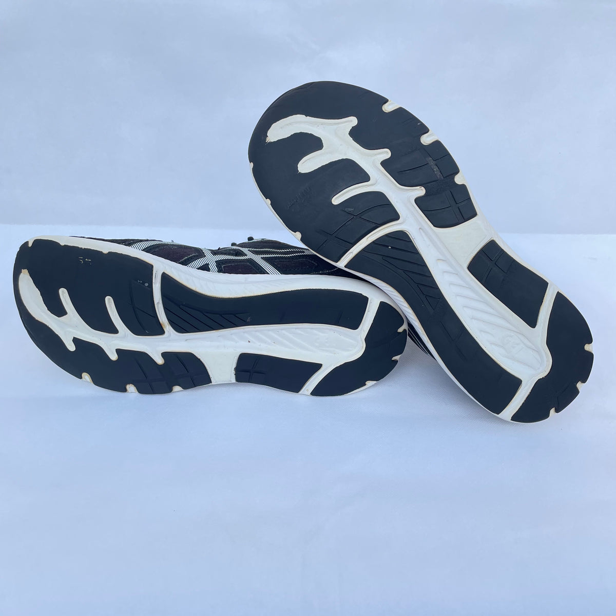 Asics Gel Contend 8