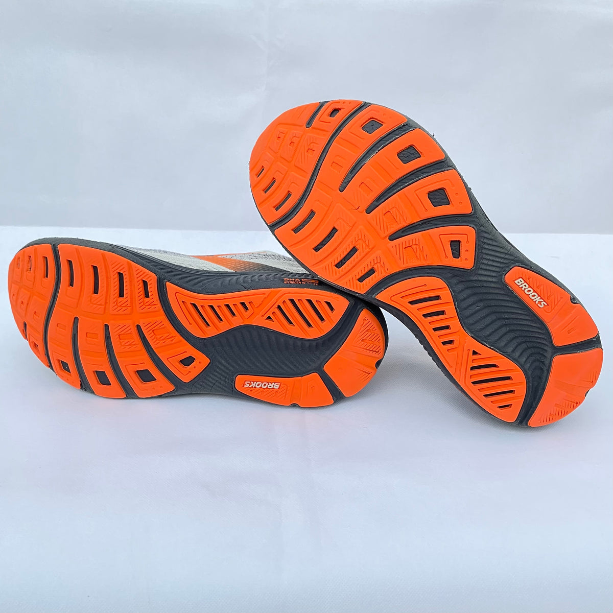 Brooks Ghost 17