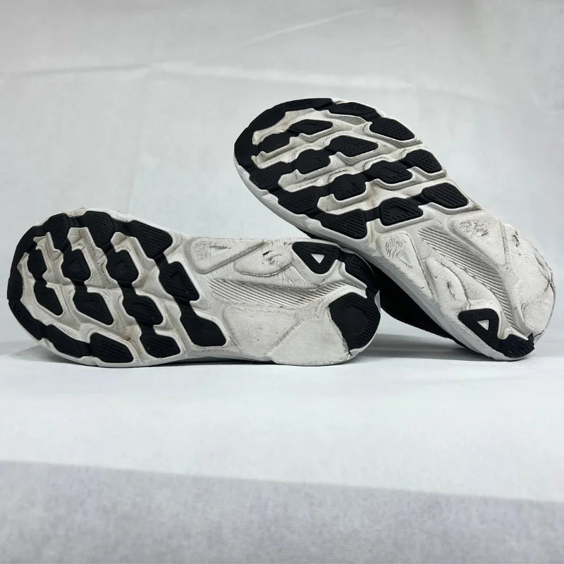 Hoka Clifton 9