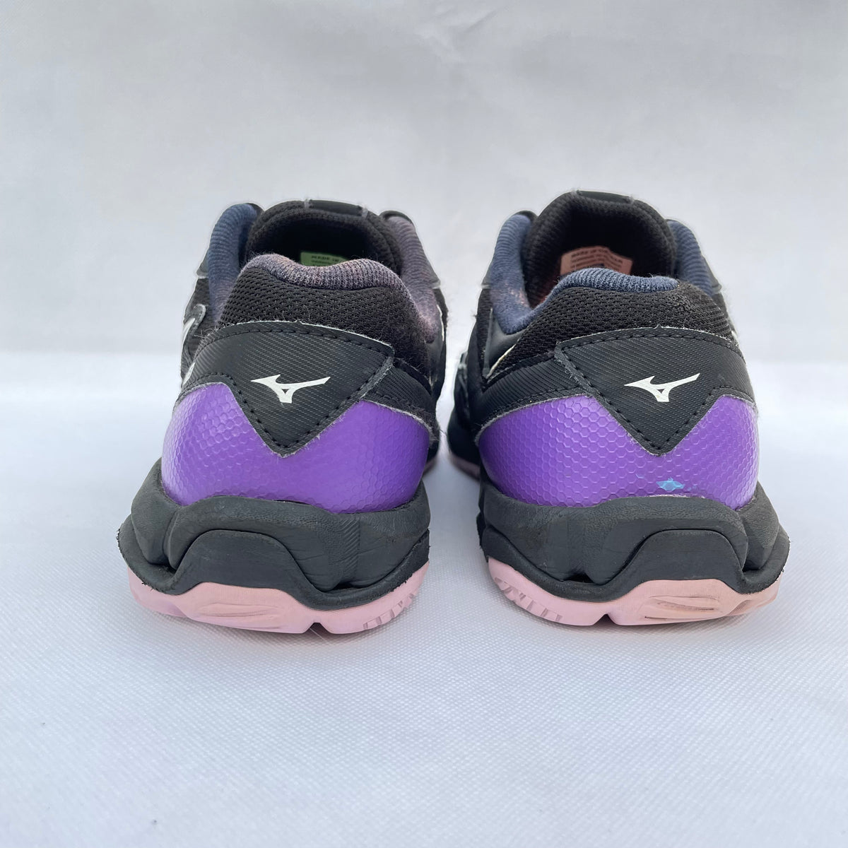 Mizuno Wave Phantom 3