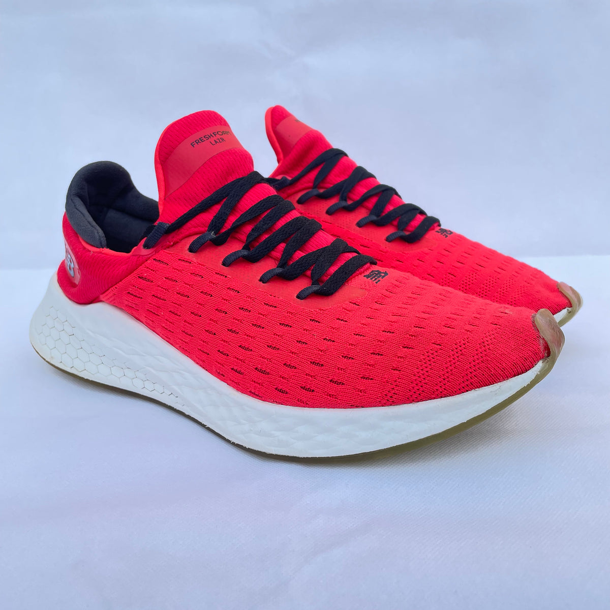 New Balance Lazr v2