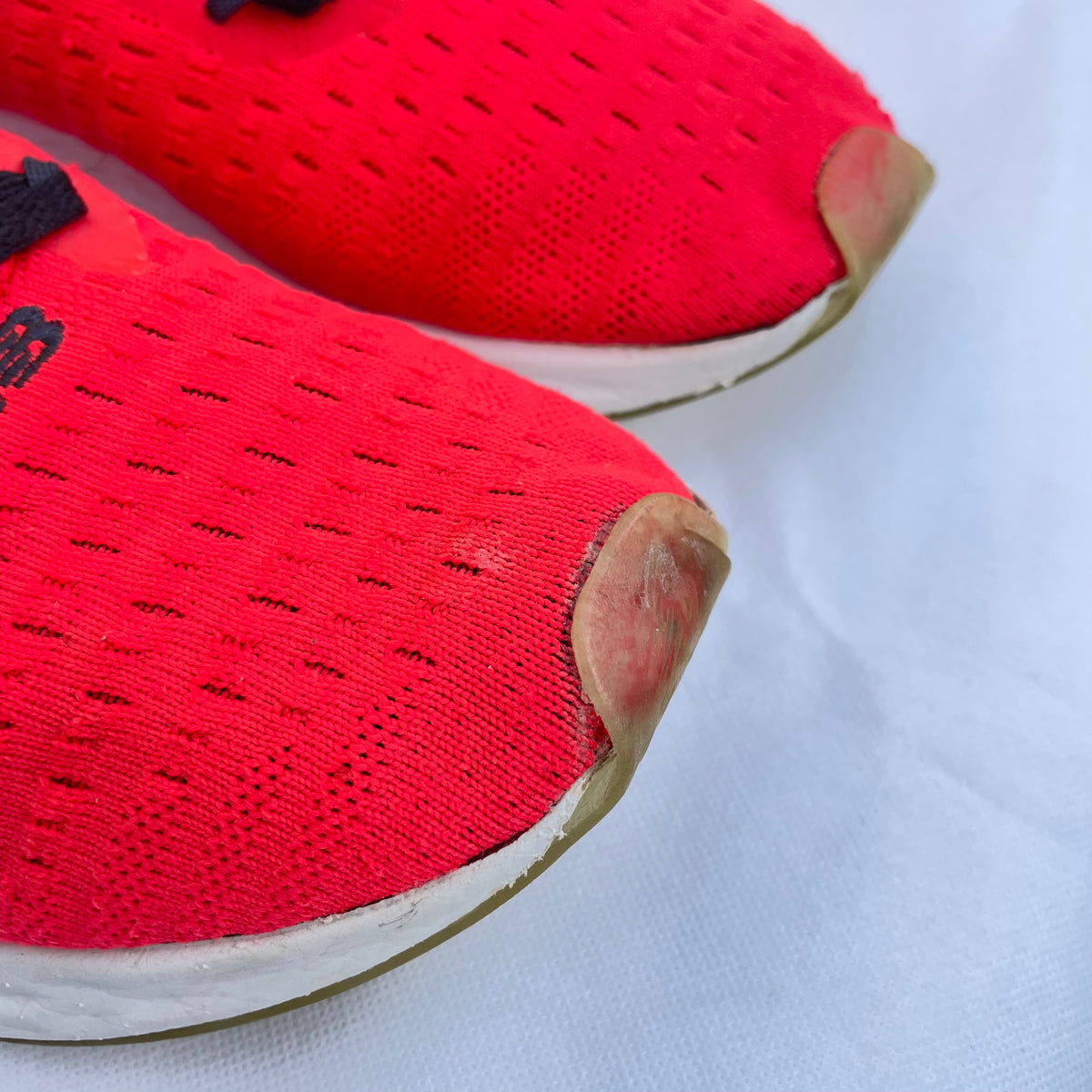 New Balance Lazr v2