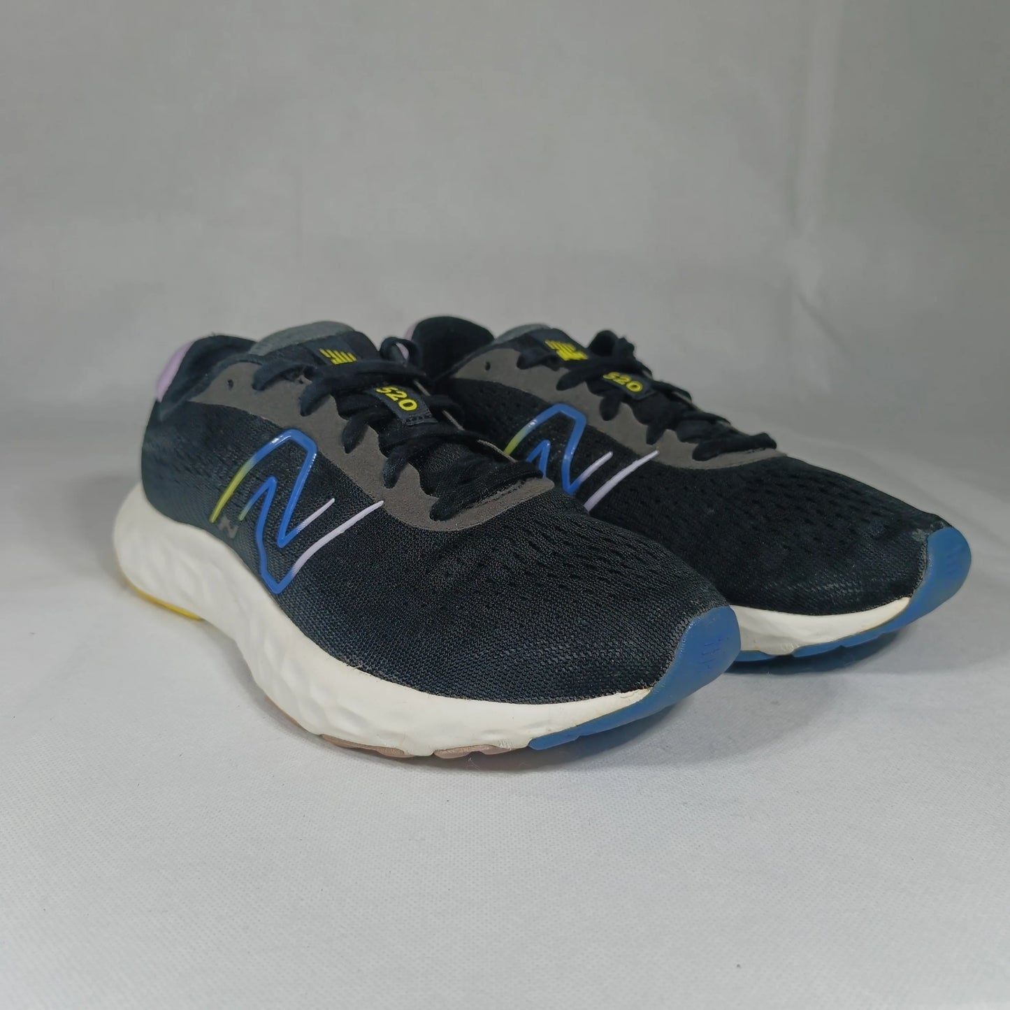 New Balance women's 520 V8