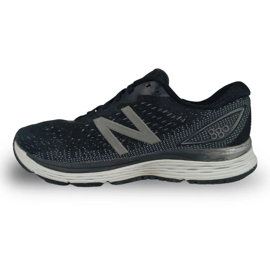 New Balance 880v9