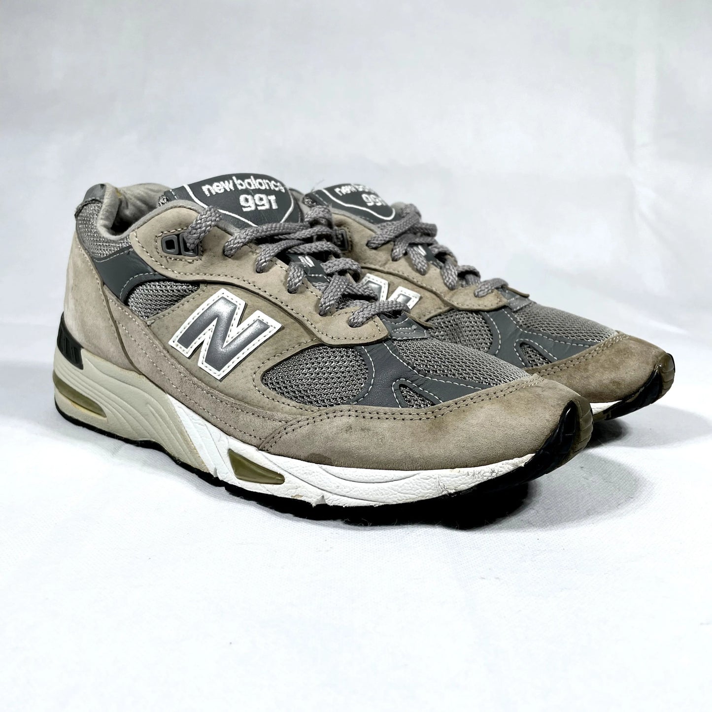 New Balance 991