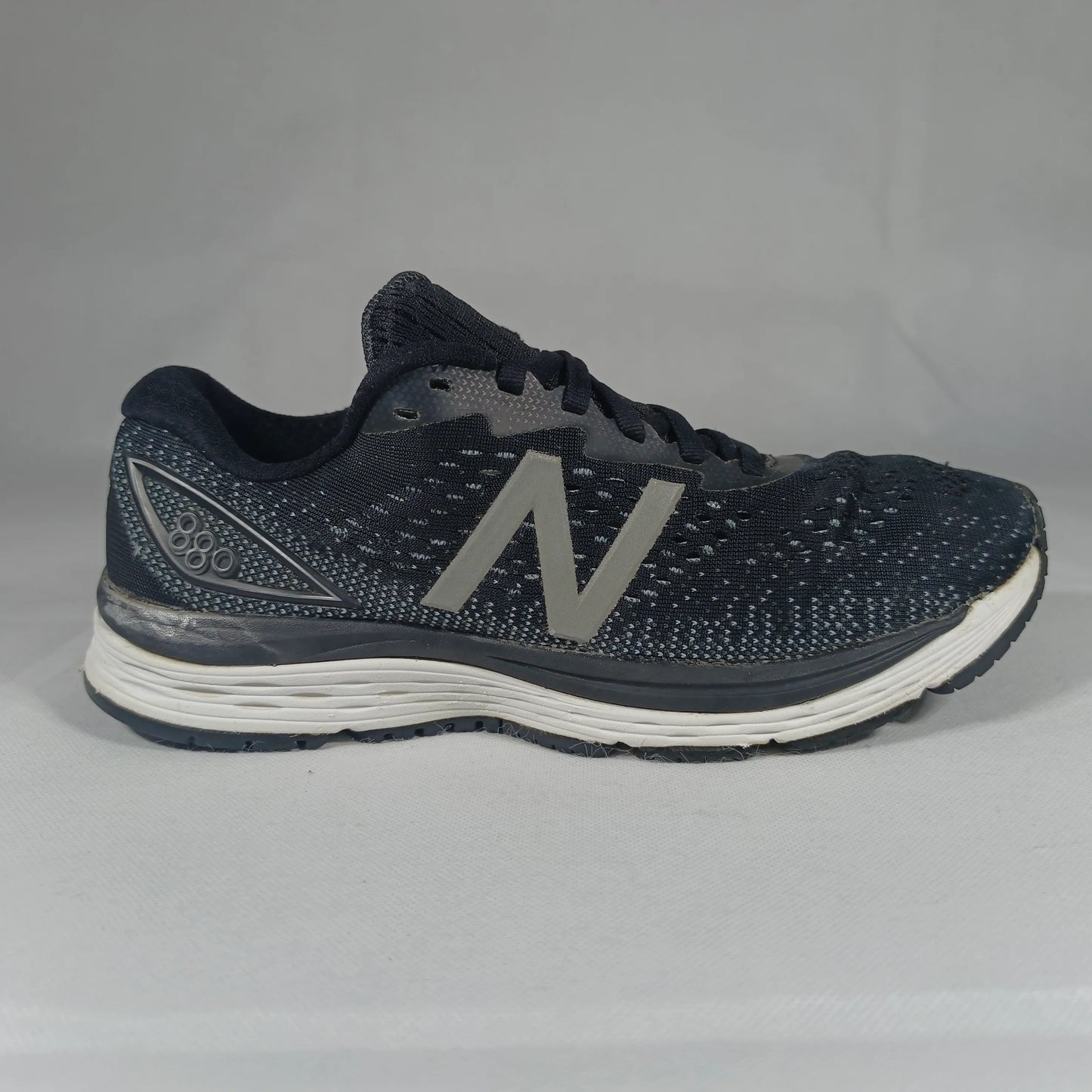 New Balance 880v9