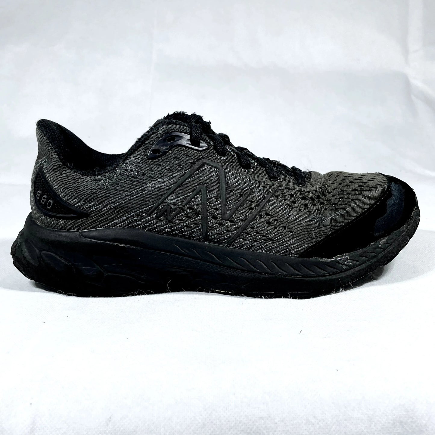 New Balance 860v13