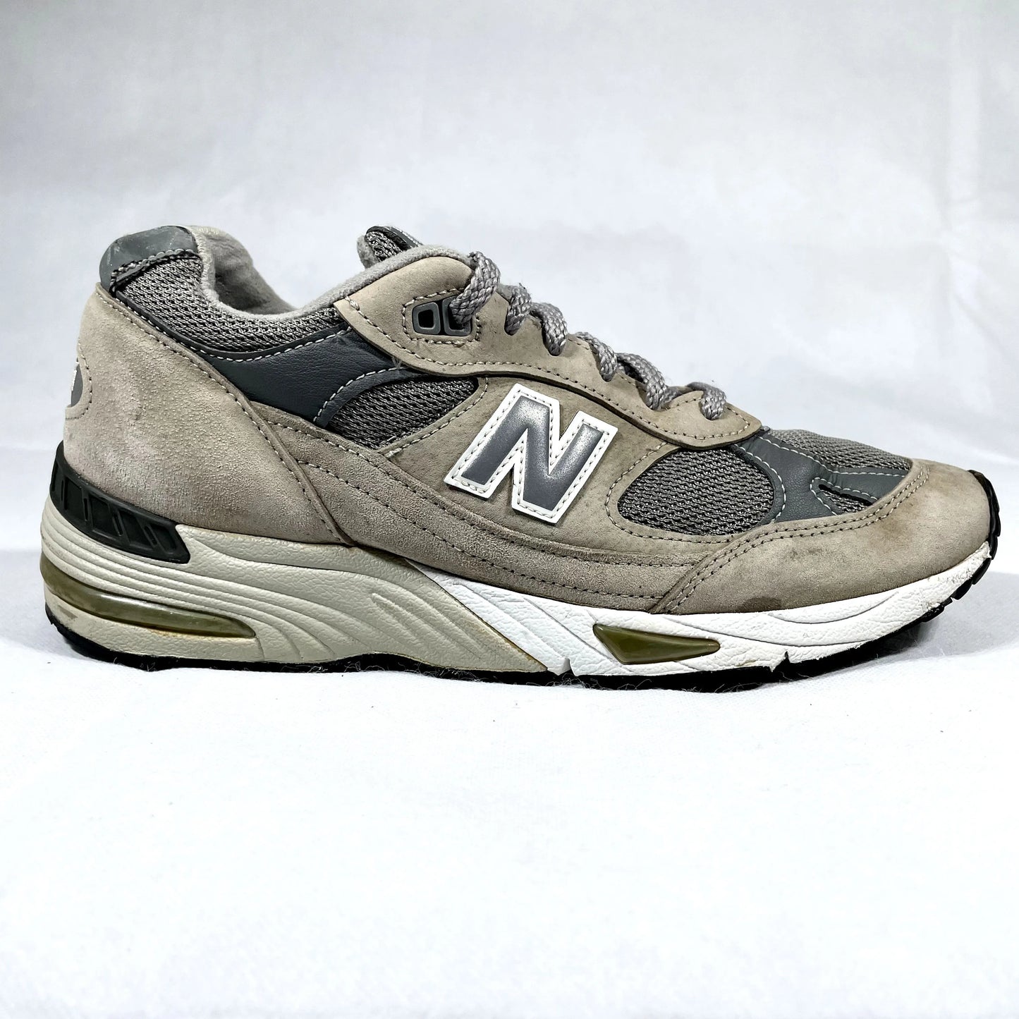 New Balance 991
