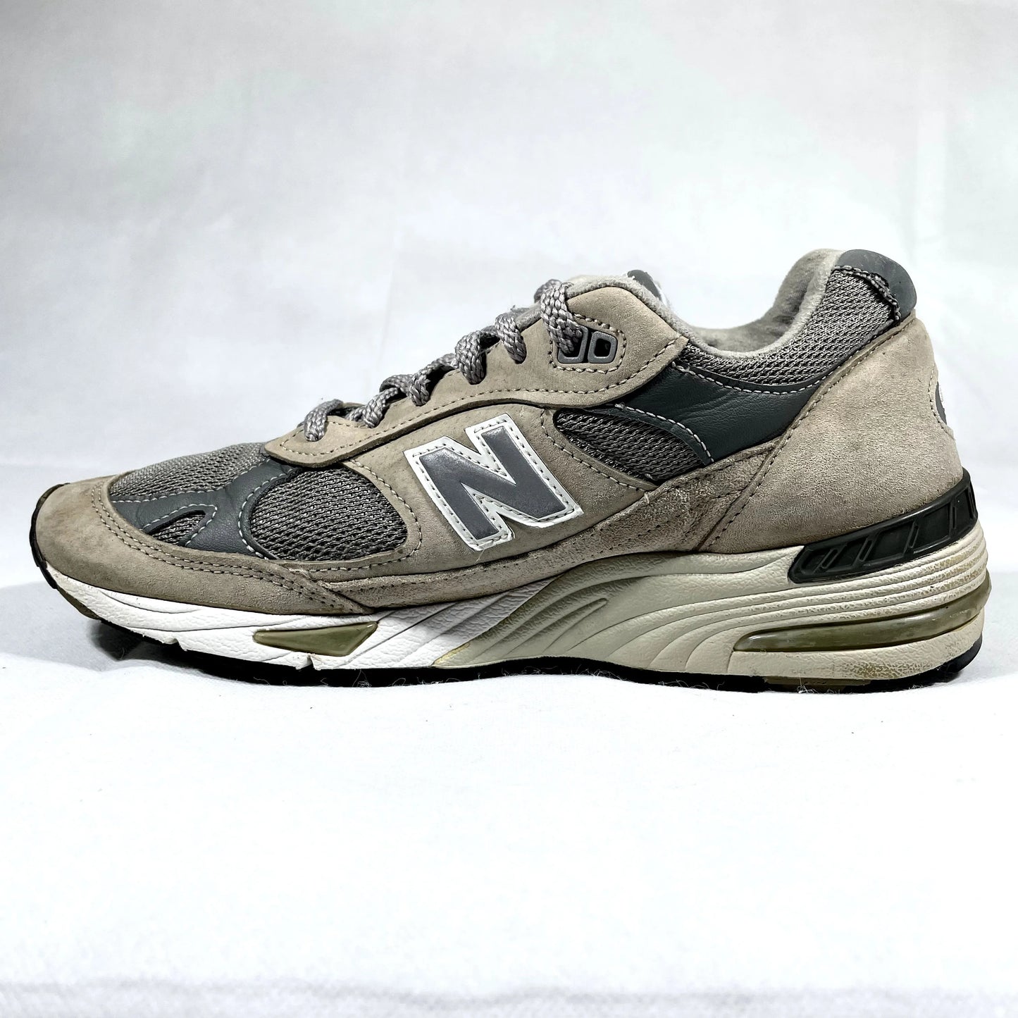 New Balance 991