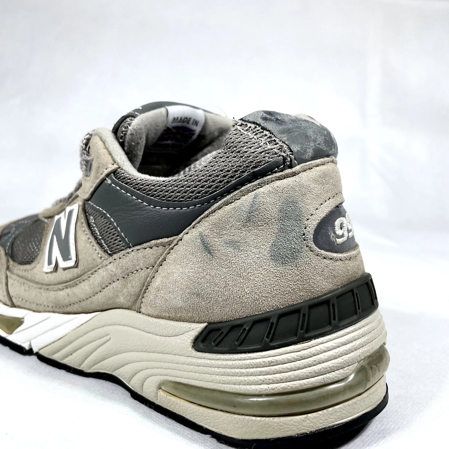 New Balance 991
