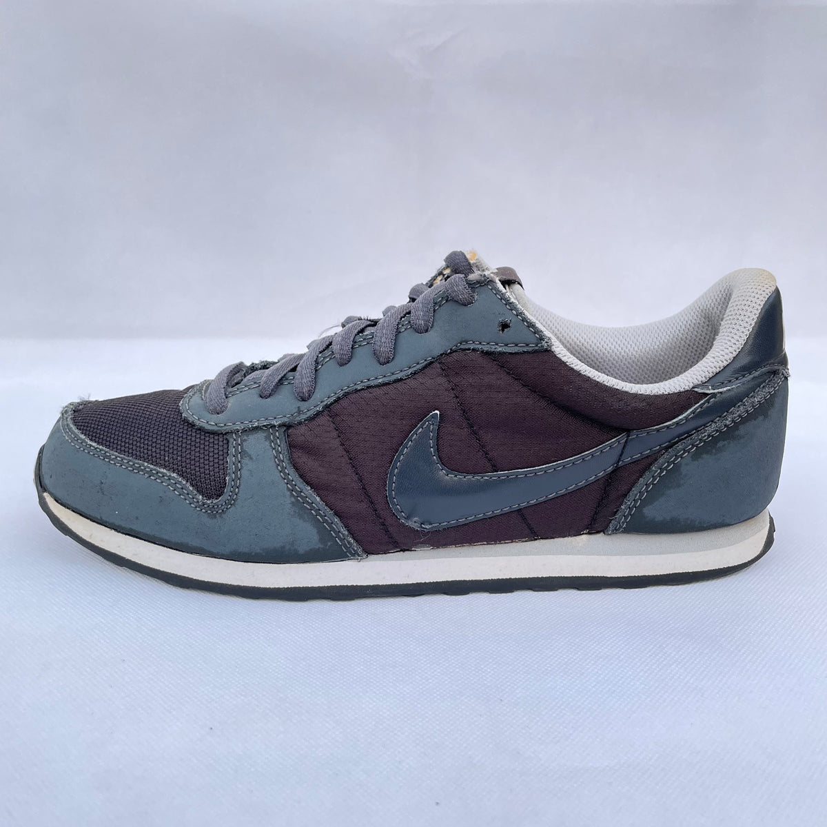 Nike Genicco