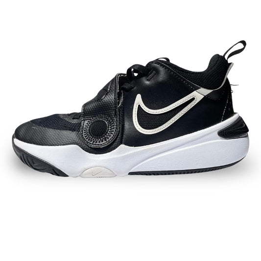 Nike Hustle D 11