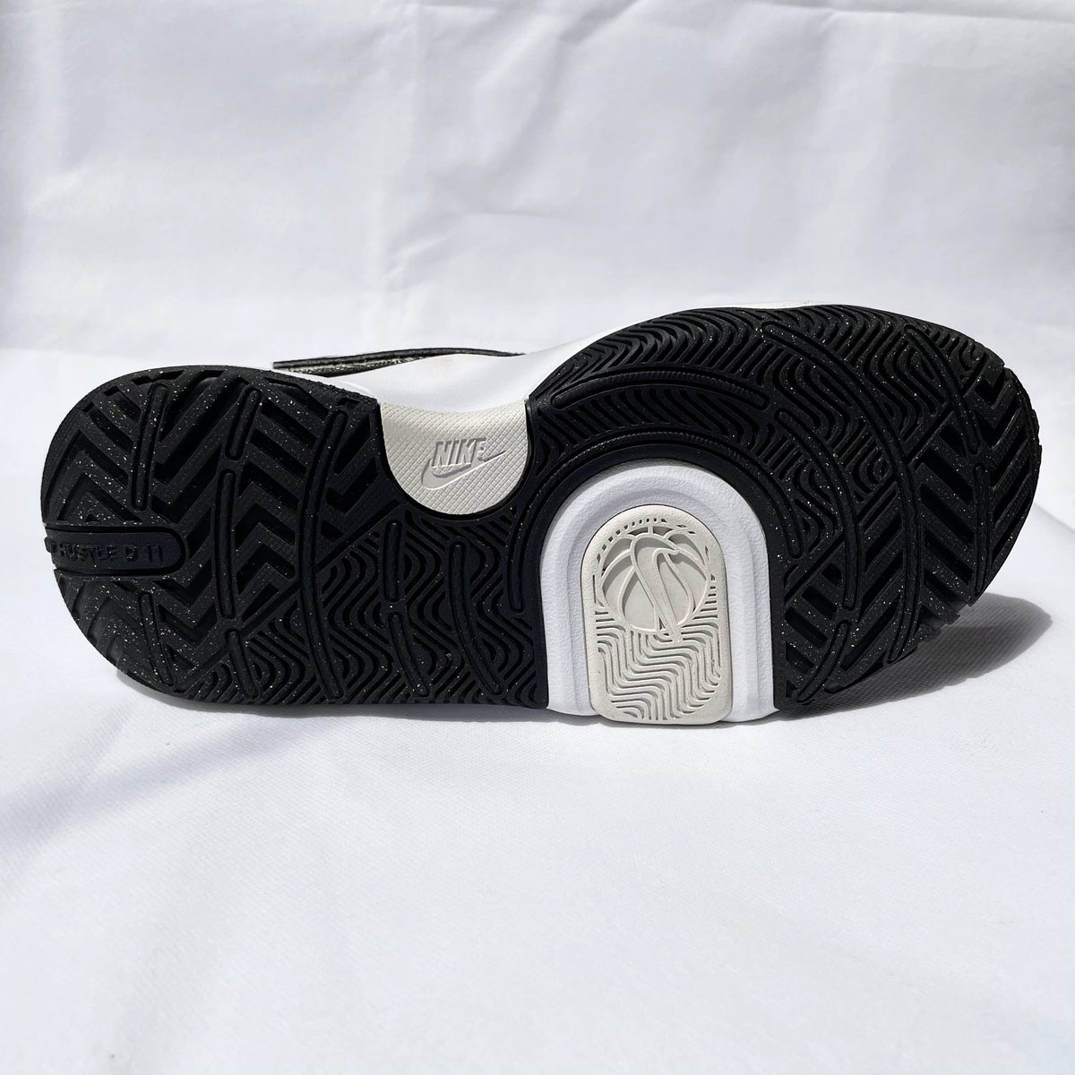 Nike Hustle D 11