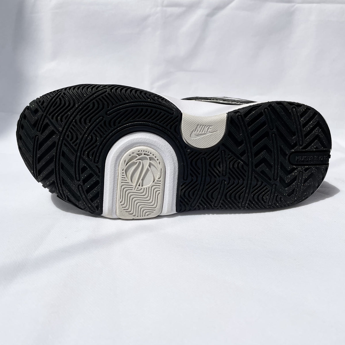 Nike Hustle D 11