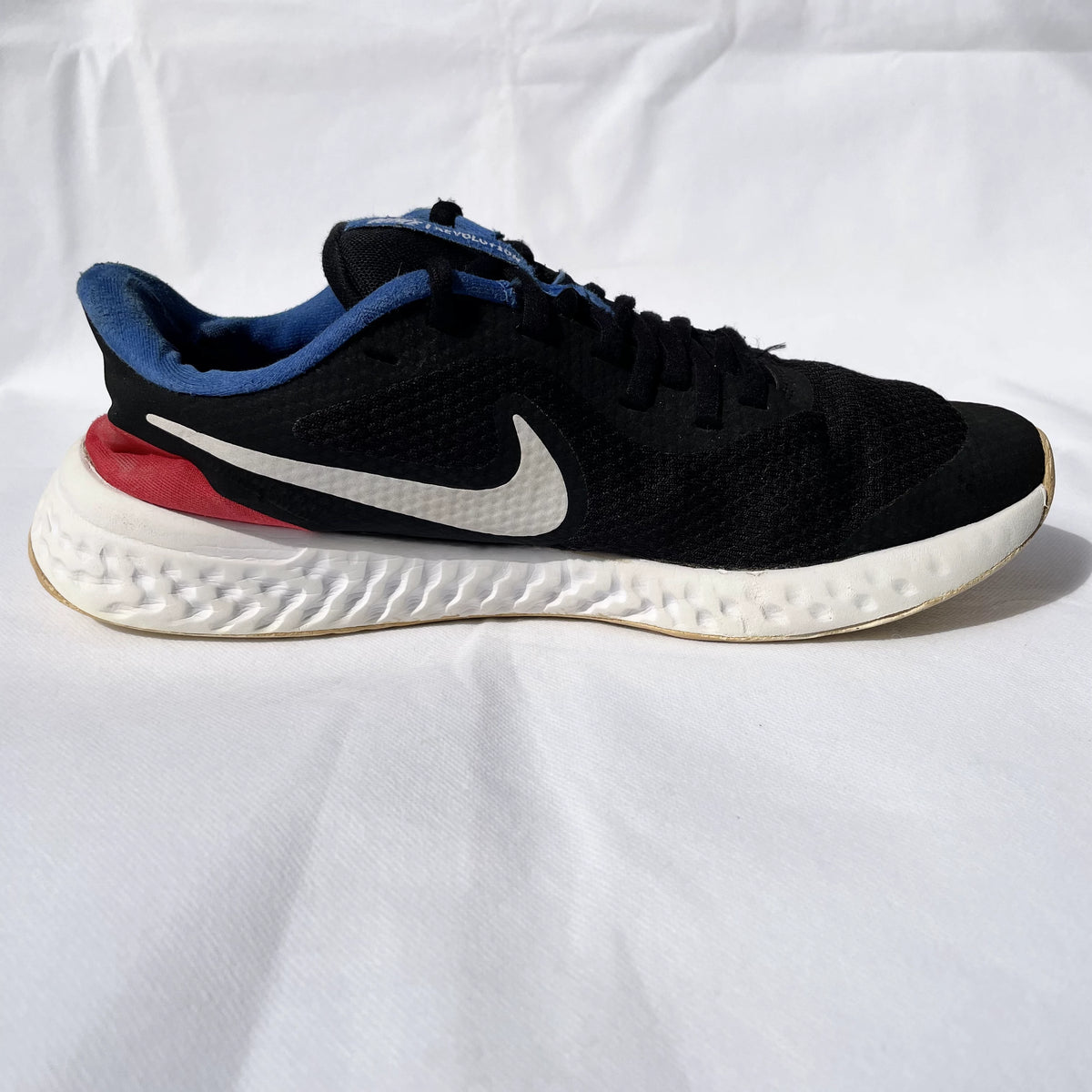 Nike Revolution 5