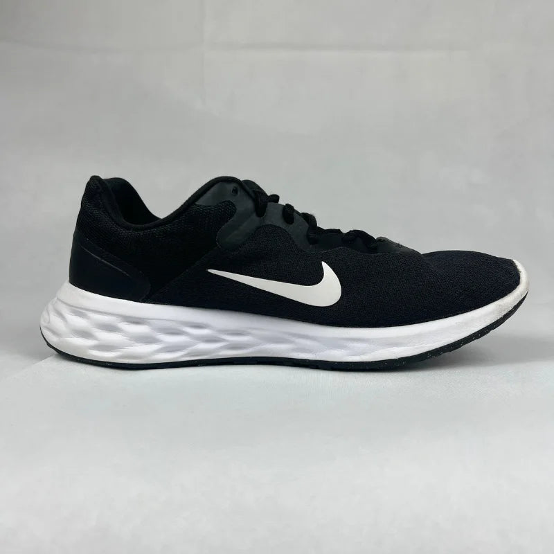 Nike Revolution 6