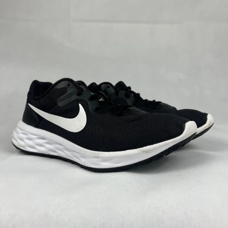 Nike Revolution 6