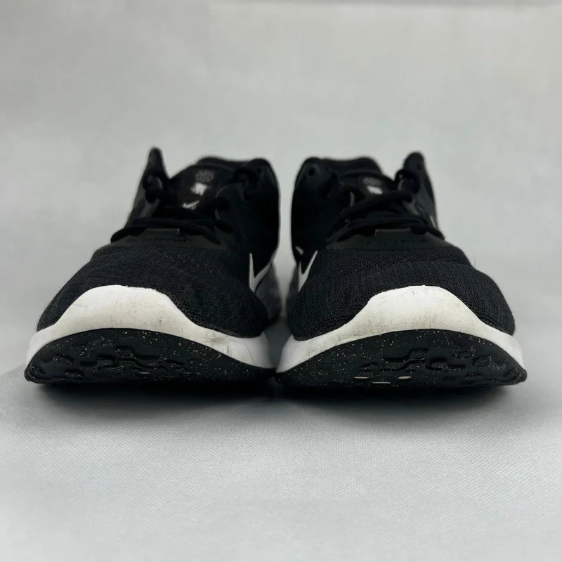 Nike Revolution 6