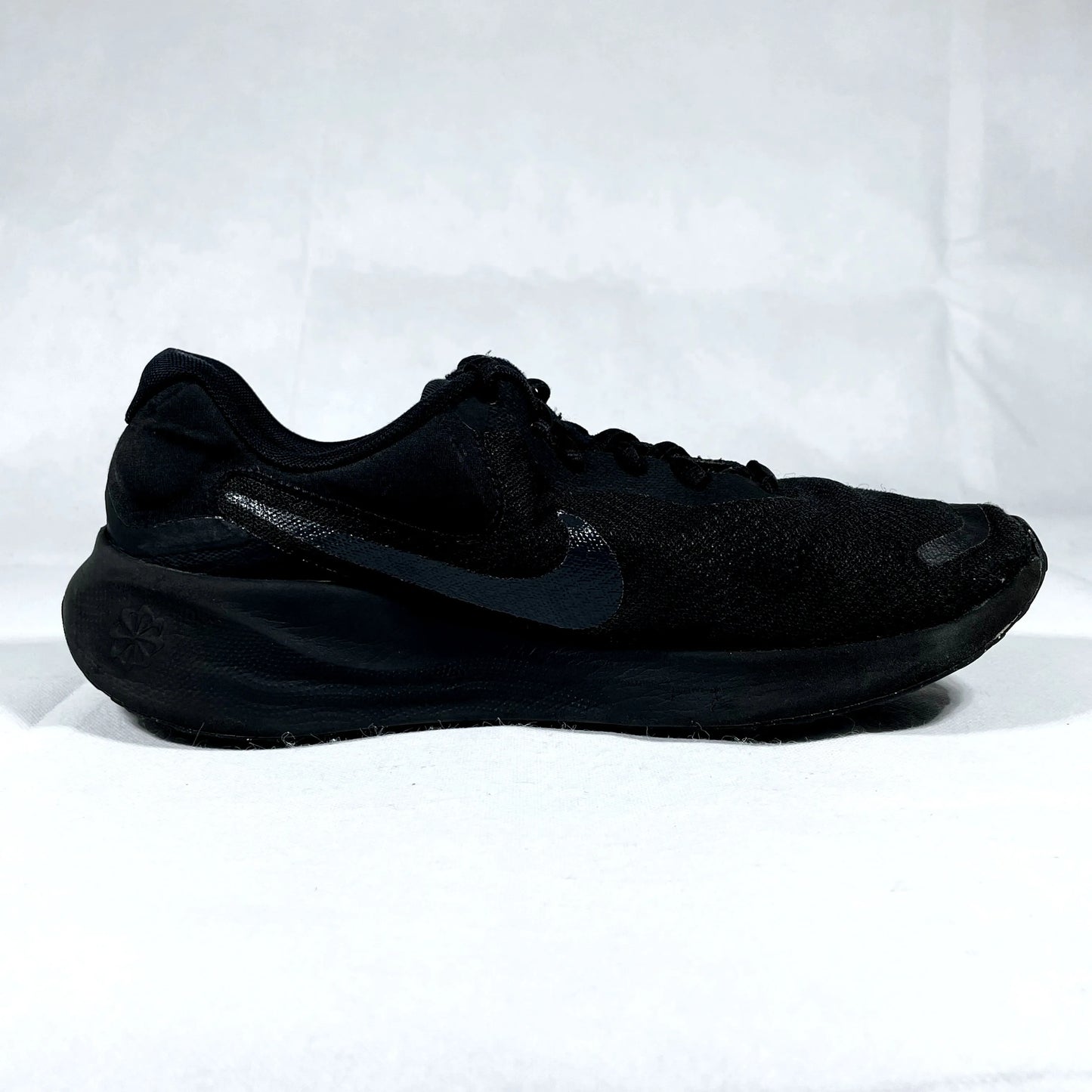 Nike Revolution 7
