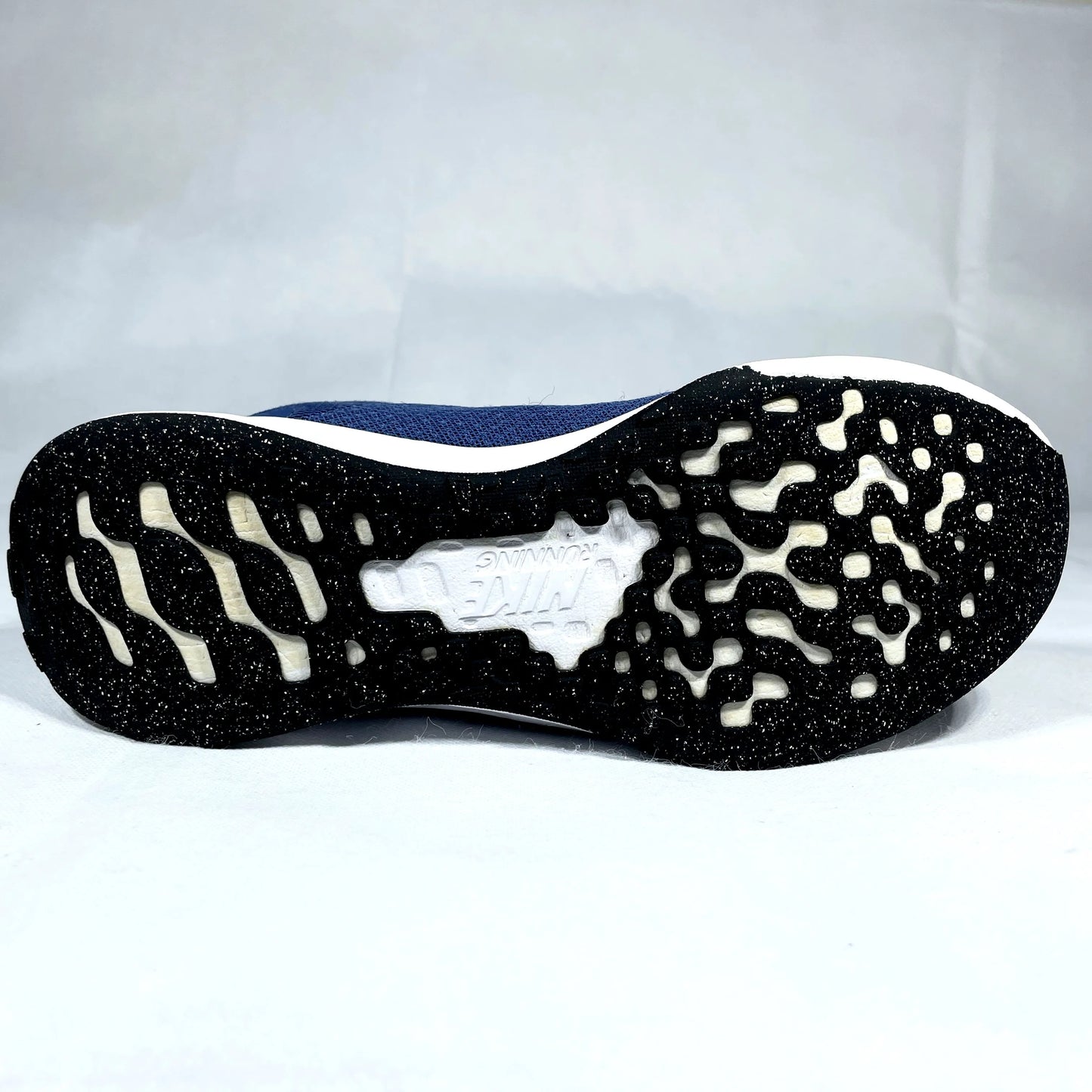 Nike Revolution 6