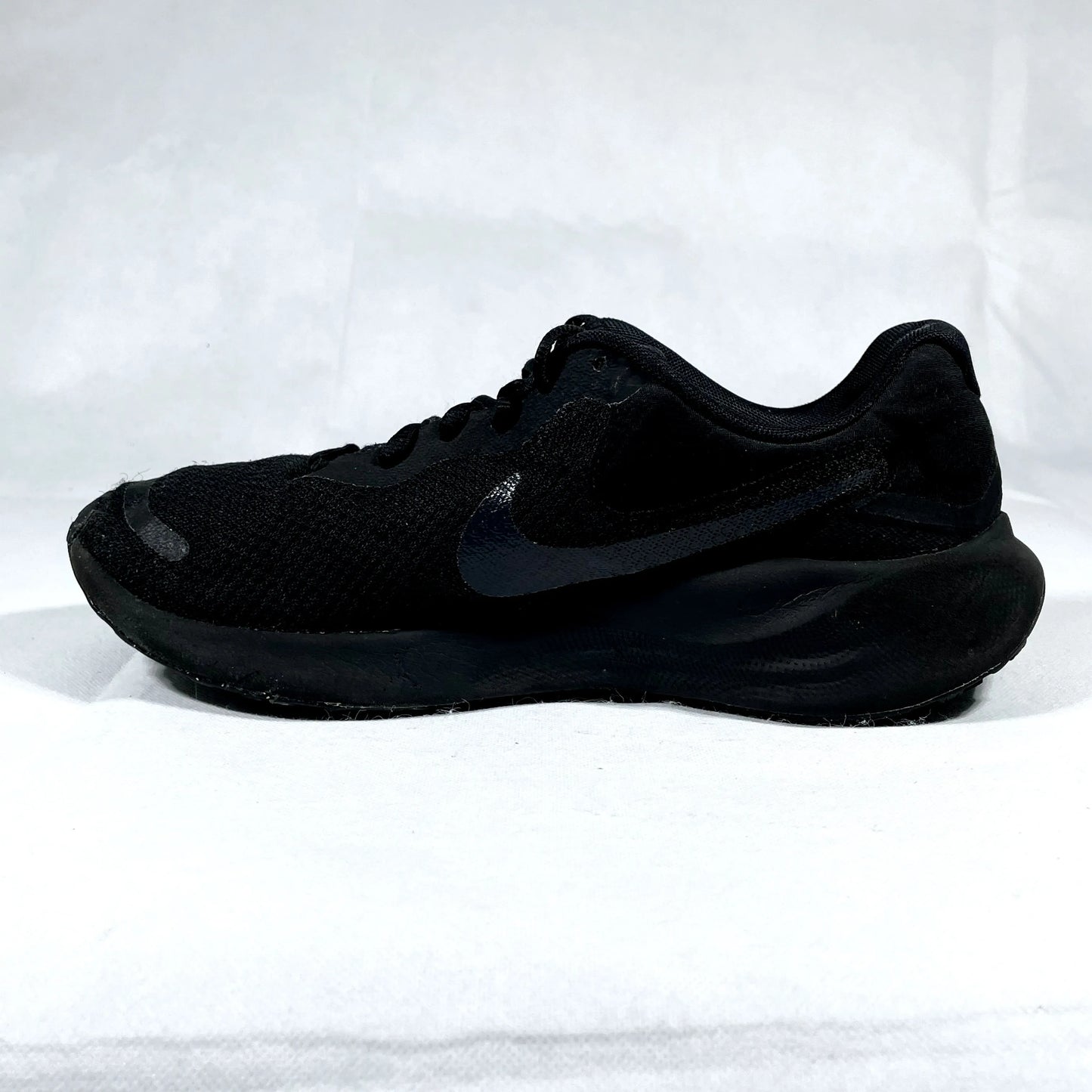Nike Revolution 7