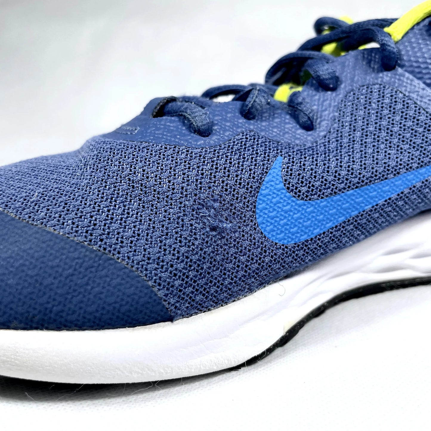 Nike Revolution 6