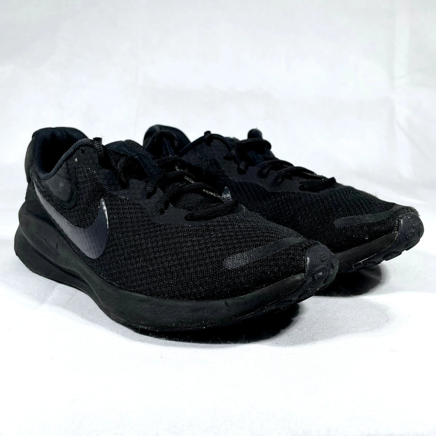 Nike Revolution 7