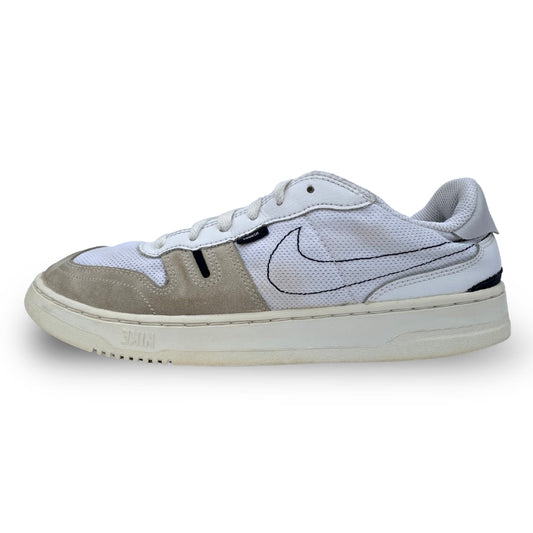 Nike Squash-Type