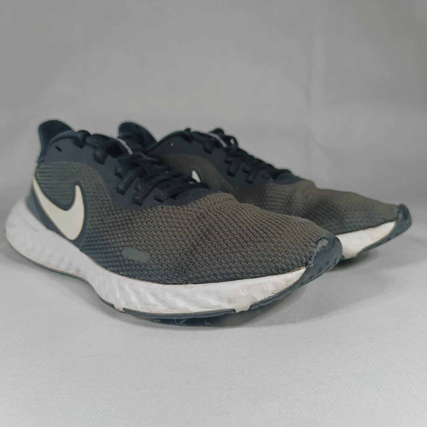 Nike Revolution 5