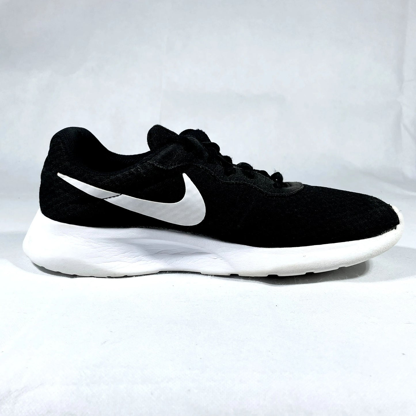 Nike Tanjun