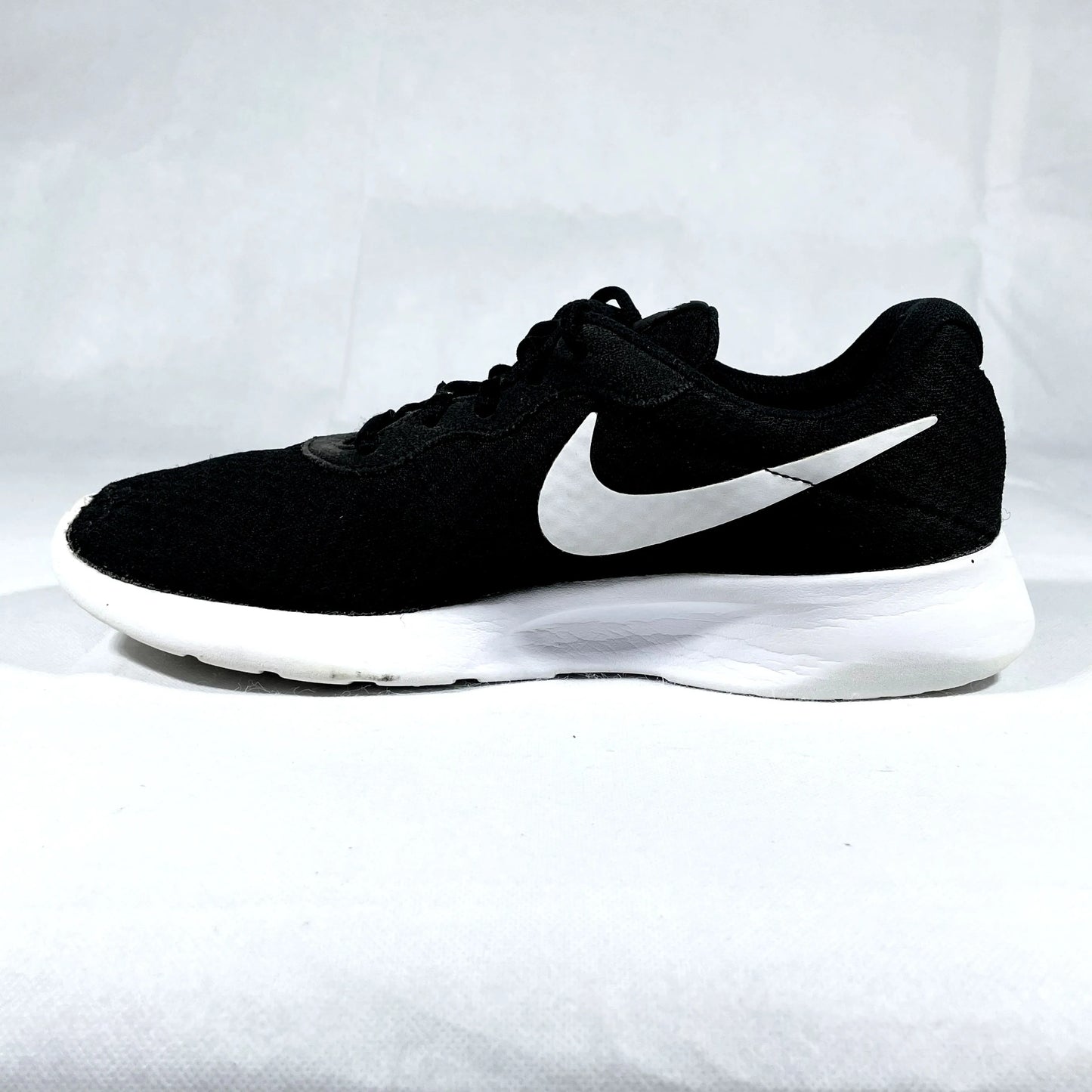 Nike Tanjun