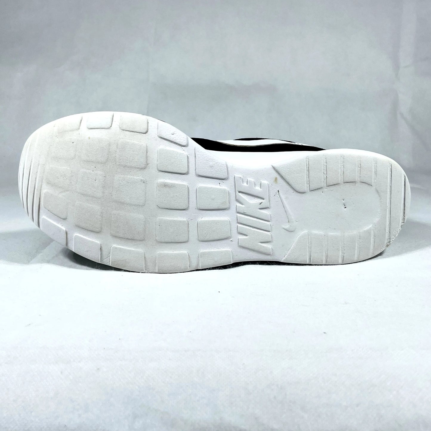 Nike Tanjun