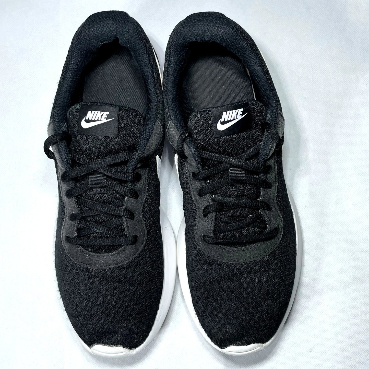 Nike Tanjun