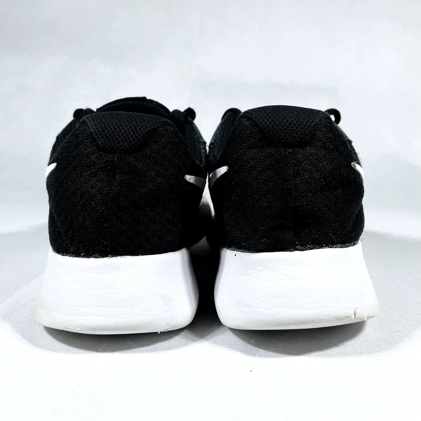 Nike Tanjun
