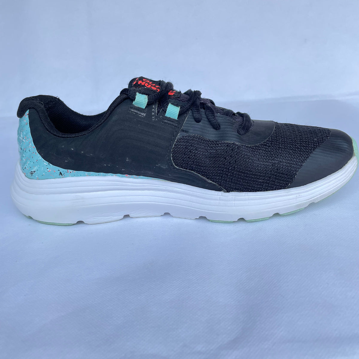 Under Armour Outhustle
